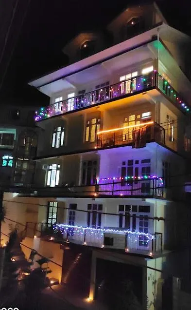 Frosty Woods Homestay Shimla