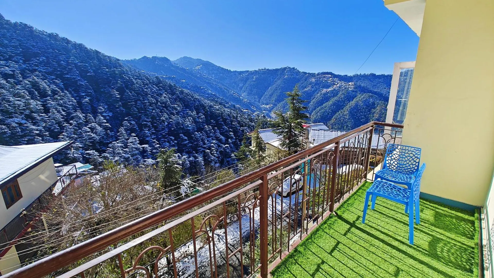 Frosty Woods Homestay Shimla